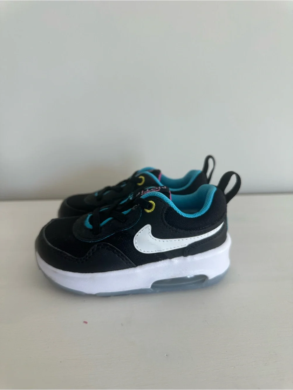 Nike Air Max Motif Black Blue Lightning Slip On Sneakers